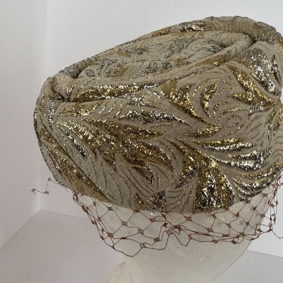 Sequin Pillbox Hat Vintage Gold Brocade Cocktail Netting Union Tag UHCMW Label - Picture 4 of 11